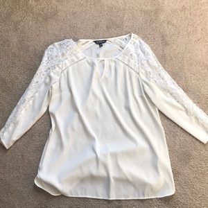 White lace sleeve blouse